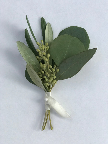 Just Greens Boutonniere